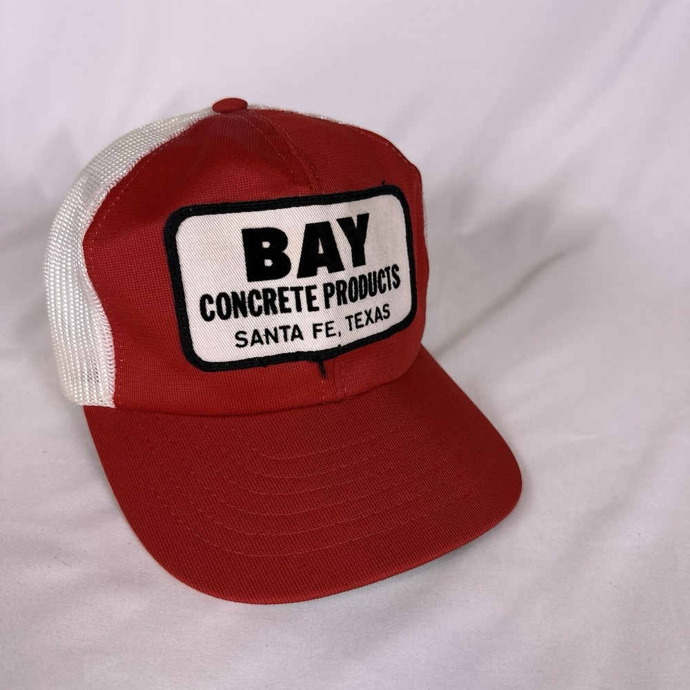 Vintage Bay Concrete Products Trucker Hat Snapback Cap Red White Mesh Green Brim
